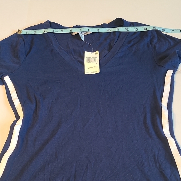 Crave Fame Navy Blue V-Neck Juniors Women's Sneaker Tee Medium NWT White Stripes - Picture 5 of 8
